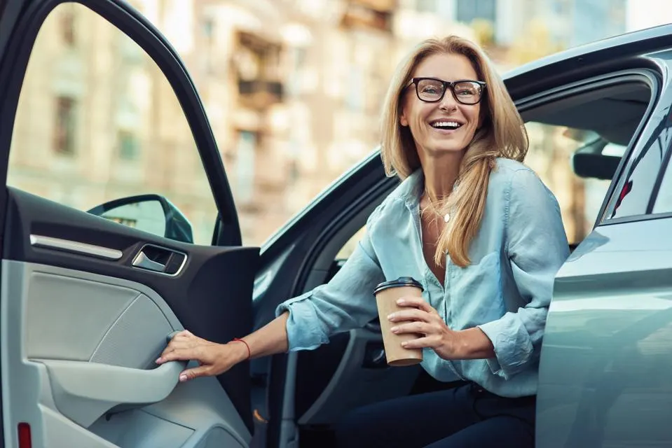 Looking for a Car Rental Like Zoomcar? Here's Why Canadians Are Choosing Mr. Rent a Car Instead 4 If you're on the hunt for a car rental like Zoomcar, but in Canada, let’s walk you through why Mr. Rent a Car just might be your new favorite travel companion.