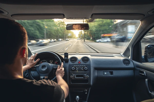 car rental places opens on sunday