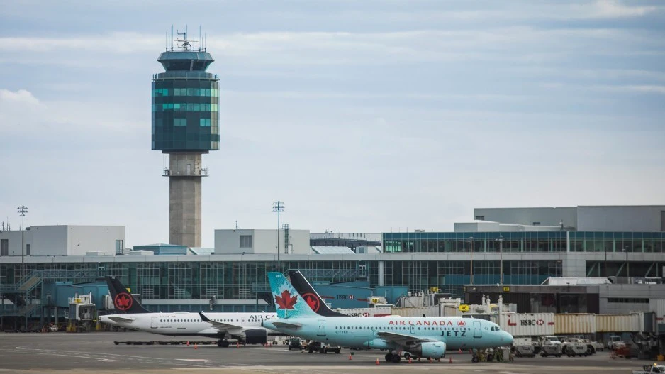 Late Landings, Early Flights: Are Car Rental Places Open 24 Hours at Airports (And What You Should Know Before You Book) 3 Late Landings, Early Flights: Are Car Rental Places Open 24 Hours at Airports (And What You Should Know Before You Book)