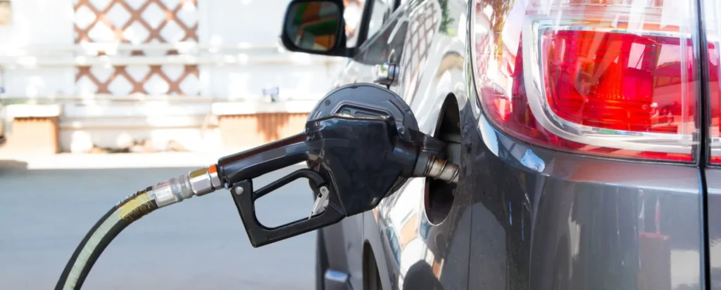 fuel in car 1920x774px The Canadian Rockies are breathtaking — towering peaks, glacier-fed lakes, winding highways that seem to stretch into the clouds. But let’s be real: if you’re heading out on this iconic road trip, the last thing you want is to stop at every second gas station.