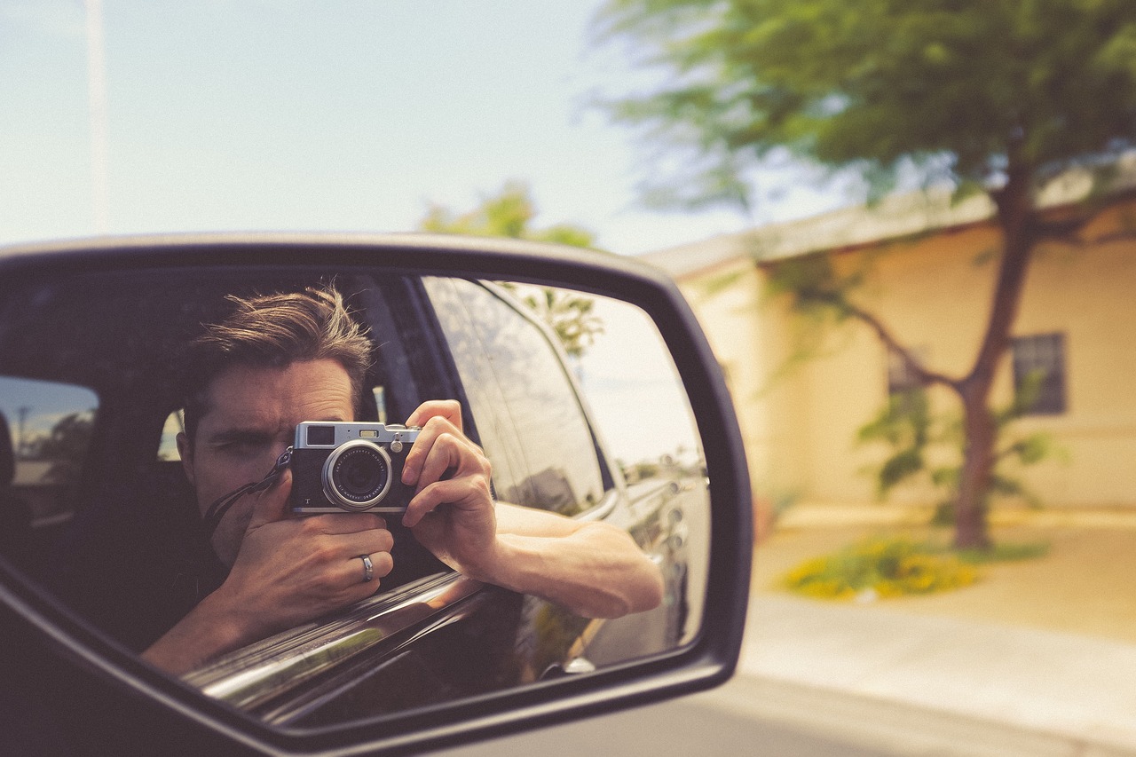 car 2564391 1280 Every great road trip has a story, and for photographers, it’s told frame by frame — sunrise over alpine lakes, quiet coastal roads, spontaneous wildlife sightings. But while your camera captures the moment, the right rental car makes sure you get there to shoot it.