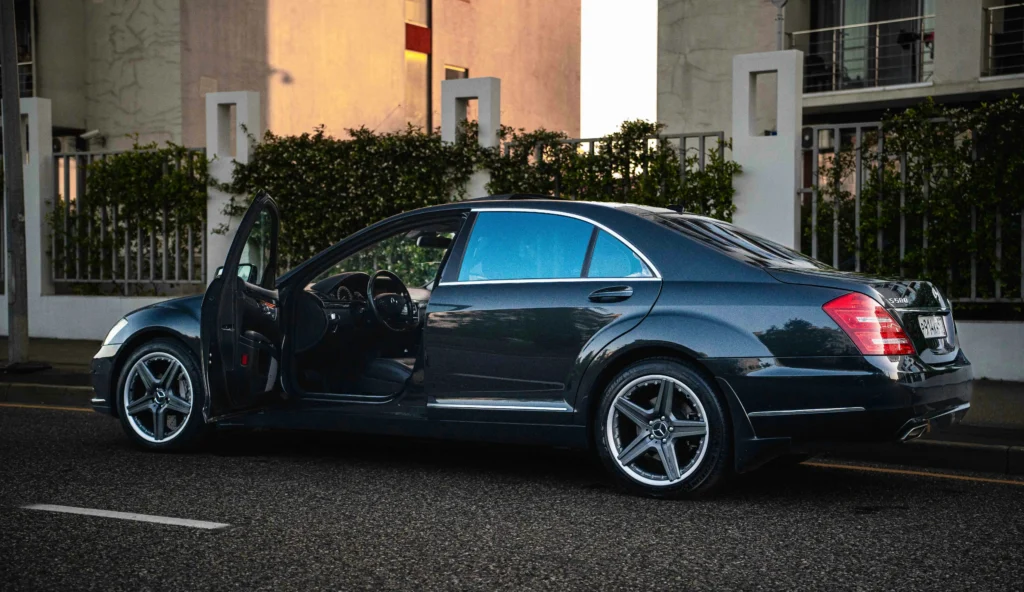 7 Reasons Elegant Car Rentals Elevate Any Travel Experience 2 elegant car rentals